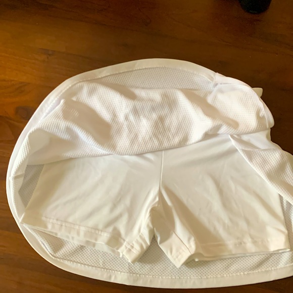 Adidas white tennis skirt size Medium - Picture 3 of 4